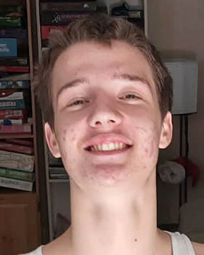 Missing person flyer for Zaine Barrows